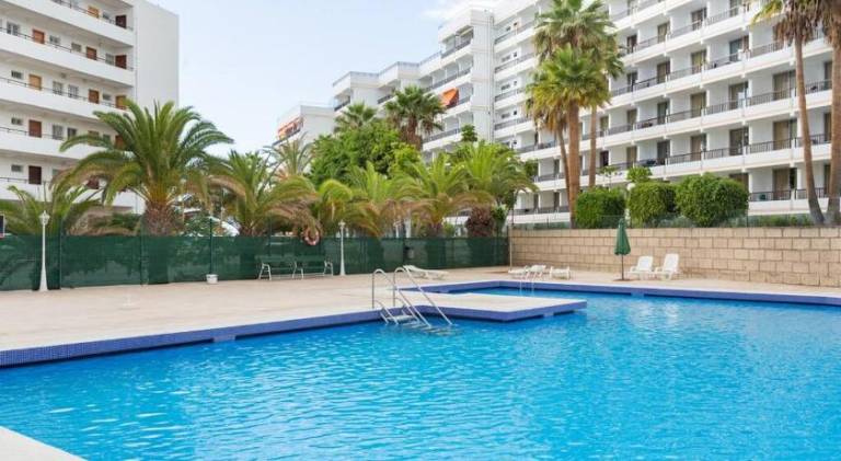 Apartment with terrace & private pool — photo 4