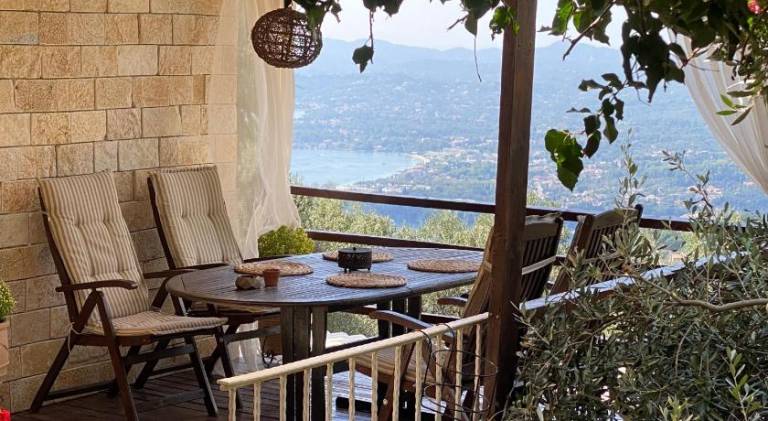 Lorantina Luxury Sea View House with Starlink WiFi near Barbati & Ipsos in Corfu