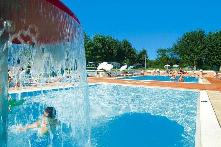 Child-friendly mobile home with barbeque, pool & terrace | Sea view | Pets allowed — photo 2