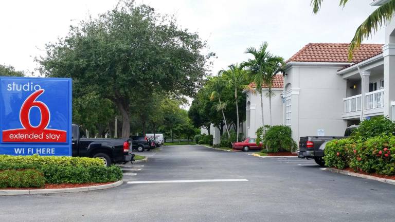 Studio 6 Extended Stay - West Palm Beach, FL in West Palm Beach, FL