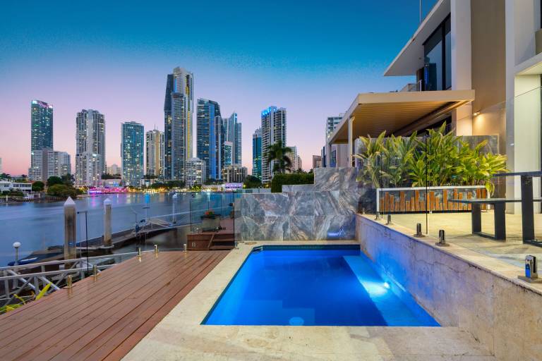 House Surfers Paradise