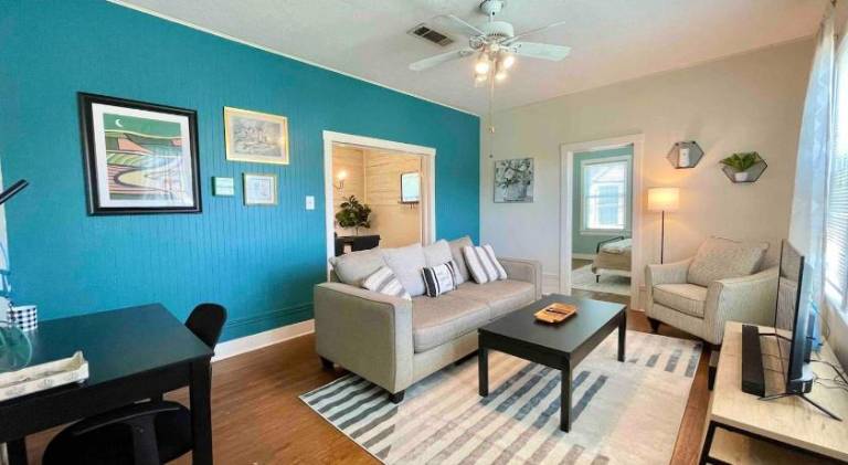 House with 1 room for 2 persons in Beaumont, TX