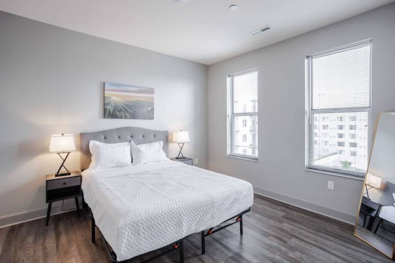CozySuites at Current the Banks gym pool 01