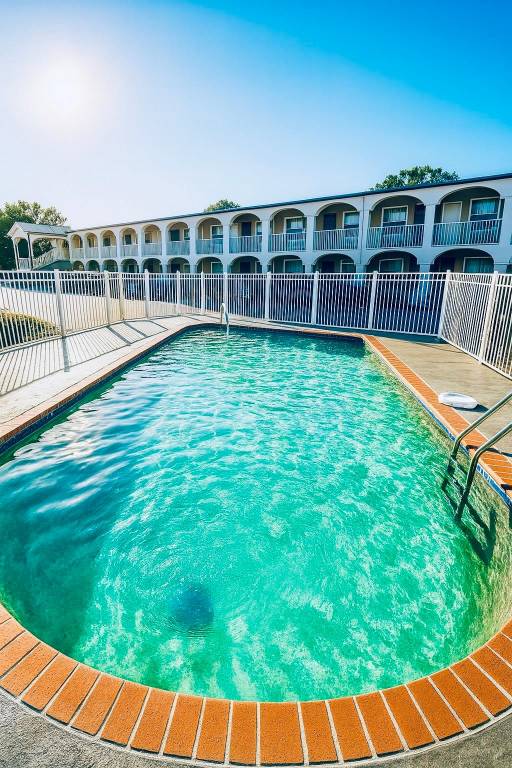 Days Inn by Wyndham Bradenton I-75 — photo 4