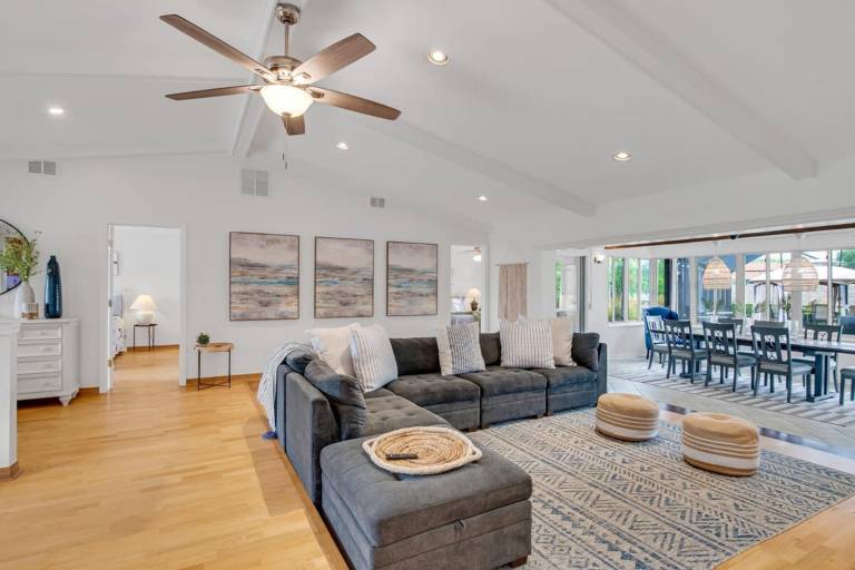 Child-friendly wonderful vacation home with grill & fast internet | Sea view | Pet-friendly — photo 2