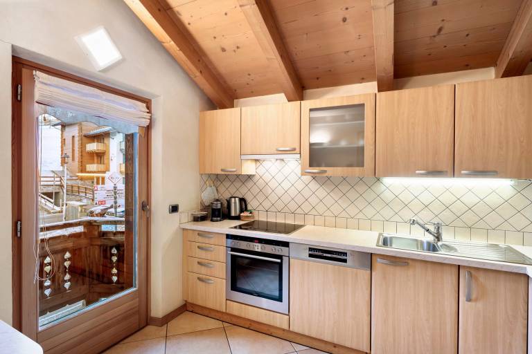 Fully equipped rental apartment with sauna & fast internet | Mountain view | Ski nearby | Pets are welcome — photo 4
