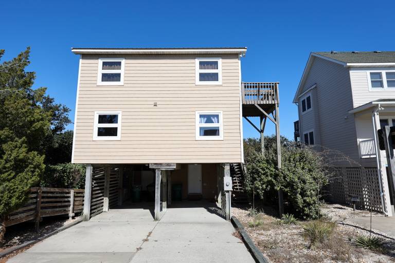 House with BBQ in Outer Banks, NC