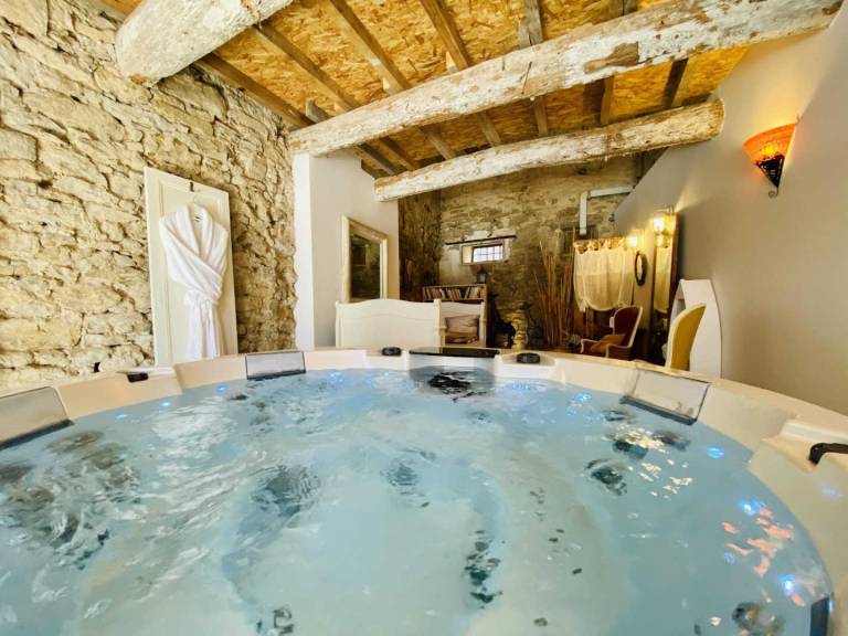 La Maison de Sainte Valière Piscine et Spa in Béziers