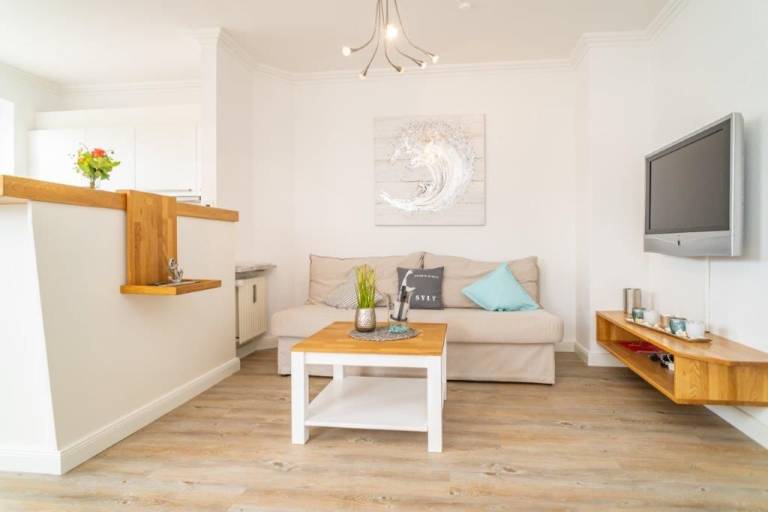 Modernes und zentrales App. für 4 Personen mit Balkon, PKW-Stellplatz, WLAN. — photo 4