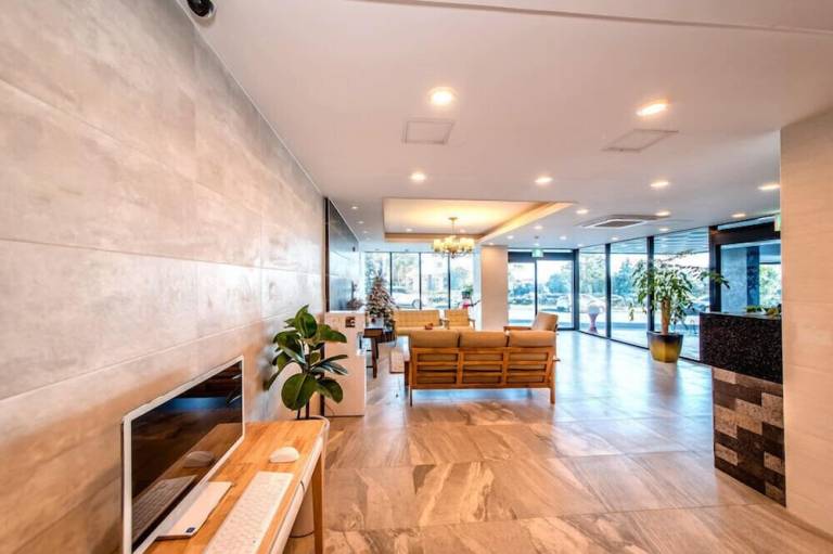 Jungmoon J Hill & City Hotel
