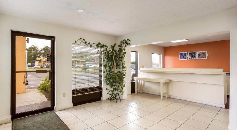Motel 6 Macclenny, FL — photo 4