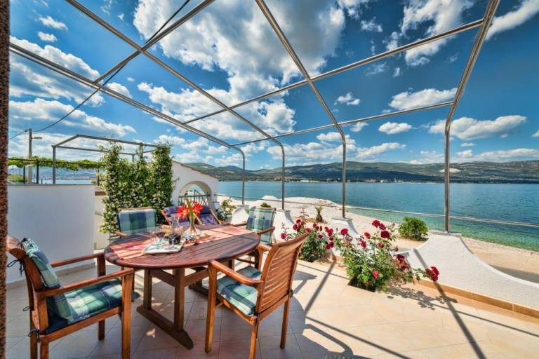 Rental apartment with terrace — photo 3