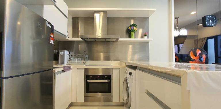 Apartment with BBQ, pool & garden | Water view | Pet-friendly — photo 4