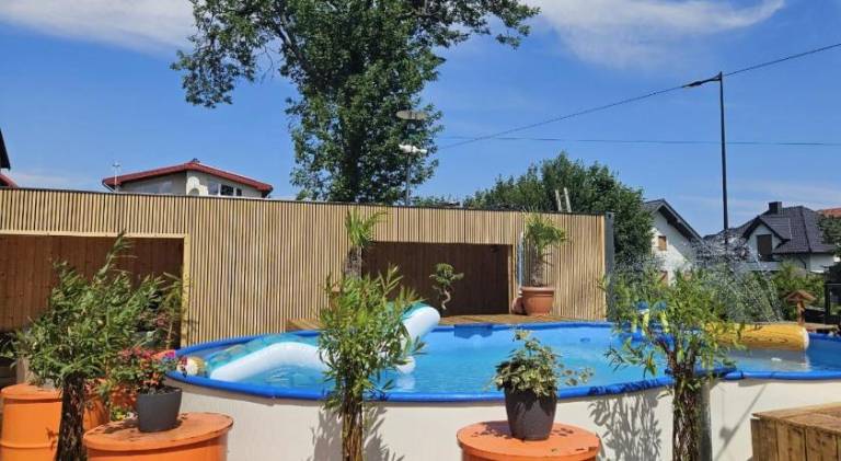 Rental apartment with hot tub & pool in Wladyslawowo
