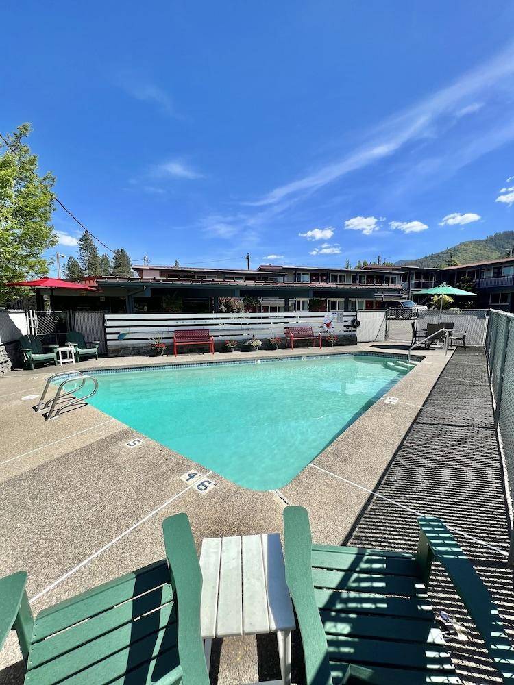 Timbers INN and Suites — photo 5