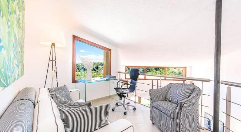Fully equipped nice villa with grill, garden & heated pool | Perfect for remote work | Pet-friendly — photo 3