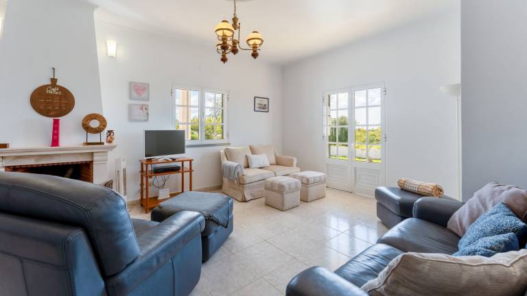Fully equipped beautiful house with yard, private pool & patio | Pool view | Pets allowed — photo 3