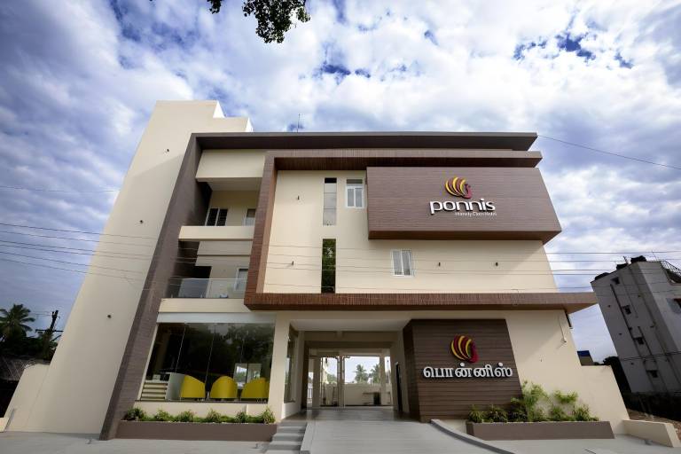 Ponnis Hotel