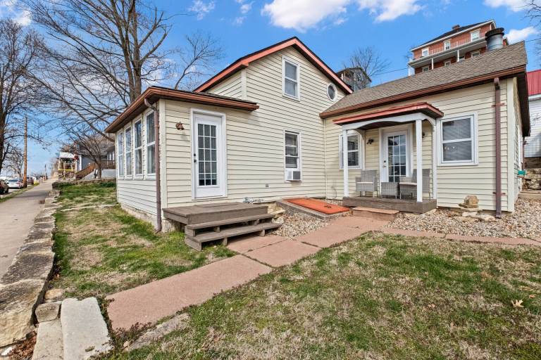 House  Grafton