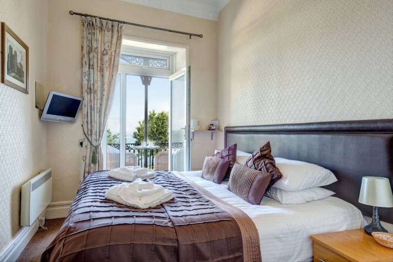 Bed and breakfast  Babbacombe