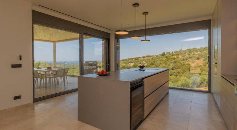 Villa with barbecue, private pool & yard — photo 4