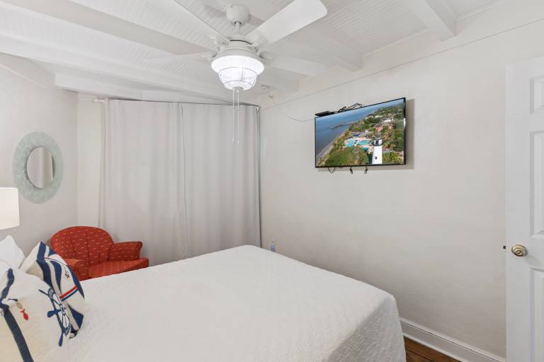 Sun-N-Sea @ East Beach Villa - 204 Olive Way — photo 4