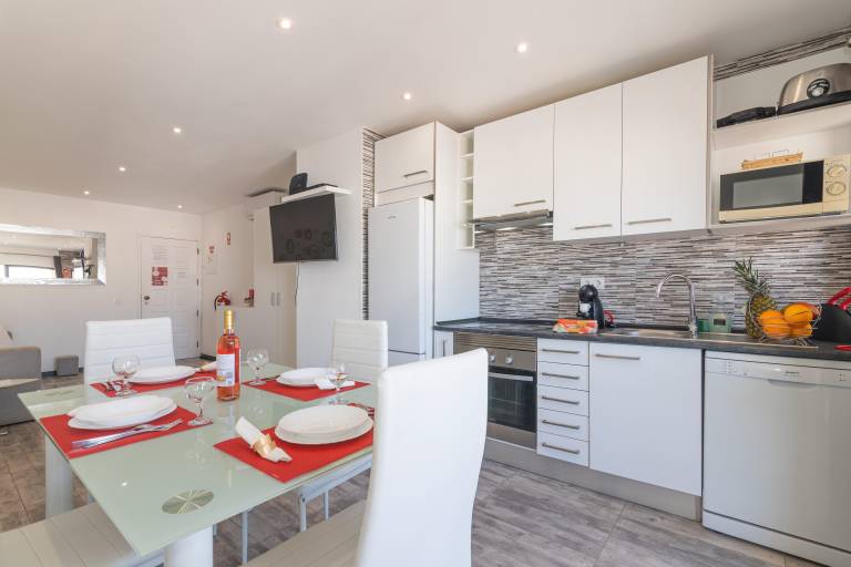 Holiday Home 'Rocha Sun Sea - Rocha Beach' with Mountain View, Wi-Fi and Air Conditioning — photo 5