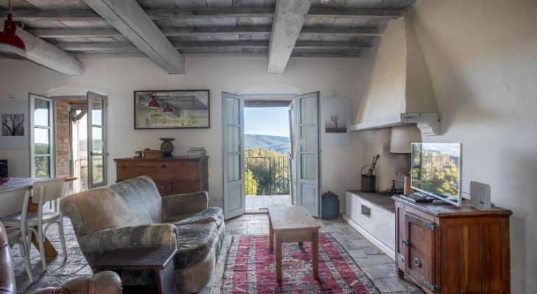 Vacation home with barbecue, terrace & pool | Perfect for remote work | Pets allowed — photo 2