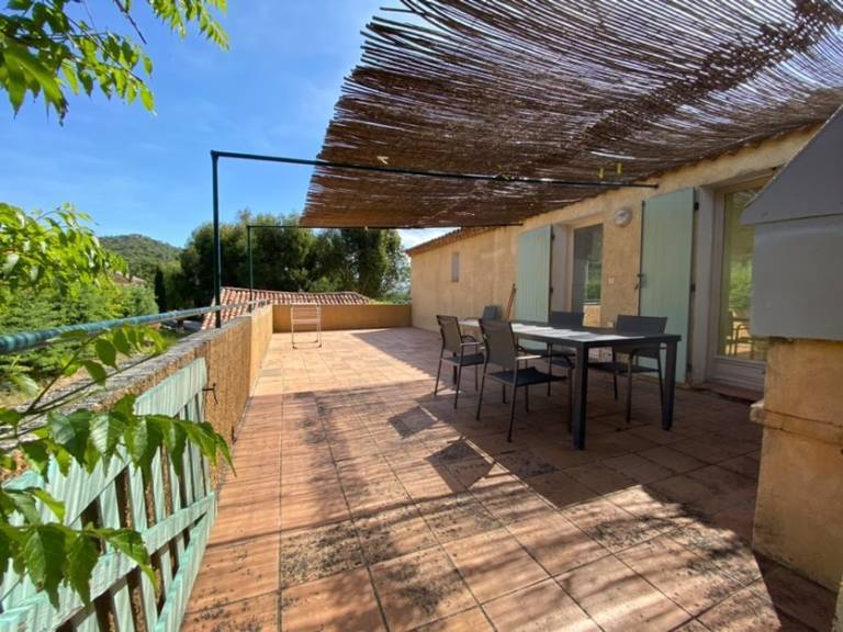 Gite with patio, garden & barbeque — photo 4