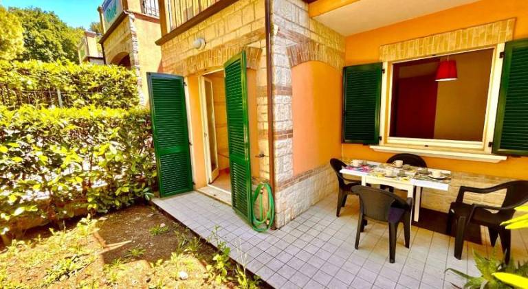 Apartment with garden & patio in Camerano