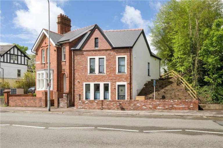 House  Cardiff