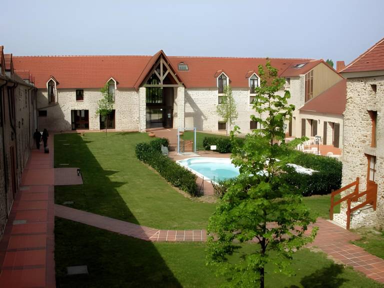 Hotel Les Suites - Domaine de Crecy in Meaux