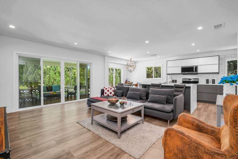 House Woodland Hills