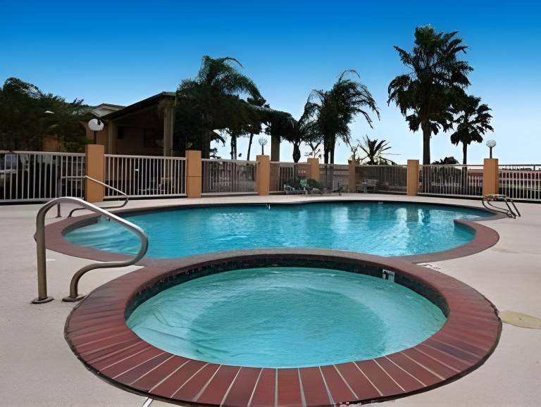 Texas Inn Harlingen — photo 2