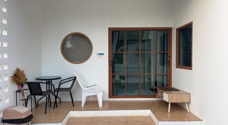 Villa with patio, barbecue & yard — photo 4