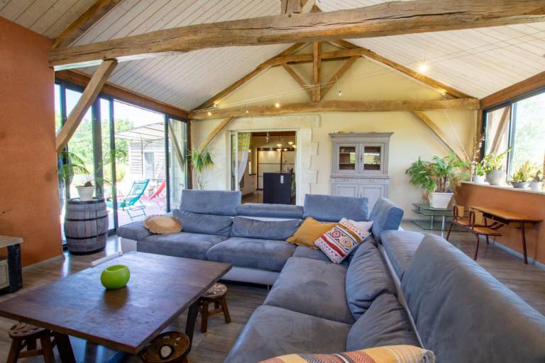 Pleasant gite with yard, private pool & BBQ | Pets allowed — photo 4