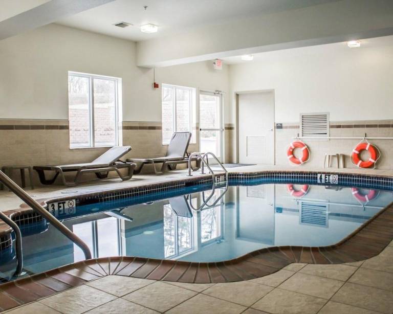 Express Inn & Suite — photo 2