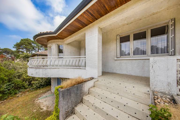 Fully equipped beautiful vacation home with fast internet, BBQ & terrace | Garden view | Pet-friendly in Lacanau