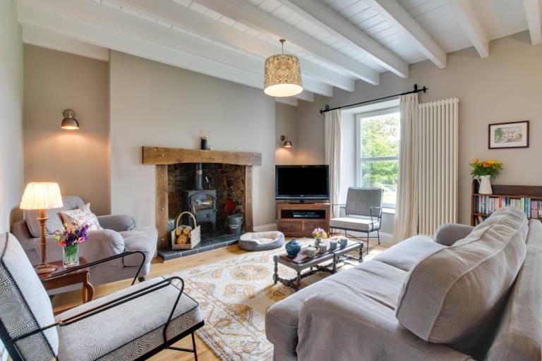 Fully equipped nice cottage with grill & yard | Beach nearby | Pet-friendly — photo 2