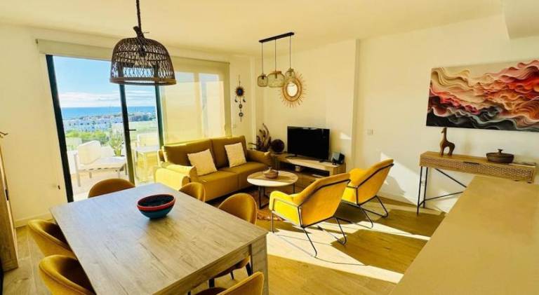 Apartment with pool — photo 2