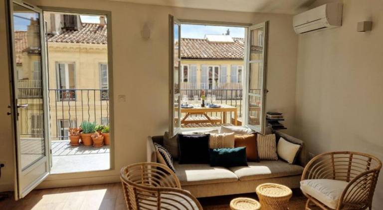 Terrasse - Hyper centre - 2 chambres - Parking gratuit - Calme & lumineux - Arrivee autonome — photo 3