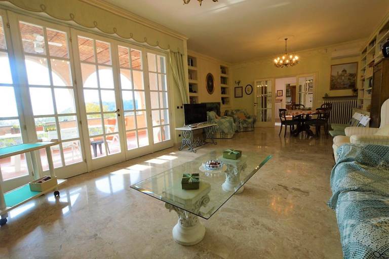 Villa with garden, terrace & grill | Sea view — photo 5