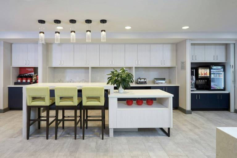 TownePlace Suites by Marriott Hamilton — photo 3