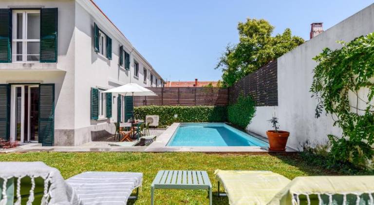 Haus Abel - pool, parking and garden in the heart of Lisbon in Lisbon