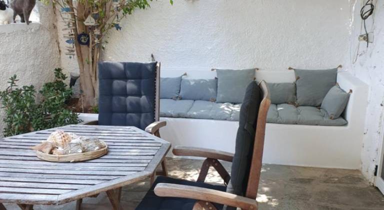 Vacation home with patio | Pets are welcome — photo 3