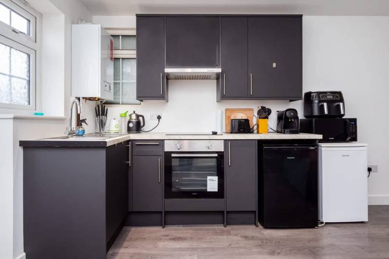 Holiday apartment with yard — photo 4