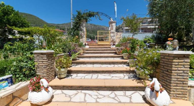 Serviced apartment with garden & terrace | Pets are welcome — photo 4