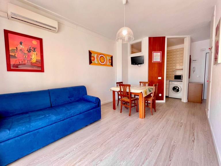 Rental apartment with pool | Pool view — photo 2