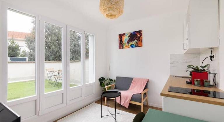 Holiday apartment with 1 room for 2 persons in Villepinte