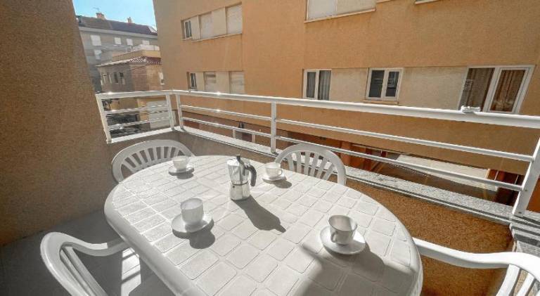 Rental apartment with patio — photo 4